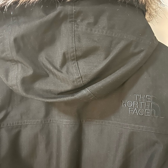 The North Face Gotham III Jacket. ( 1 owner ) - Picture 10 of 10
